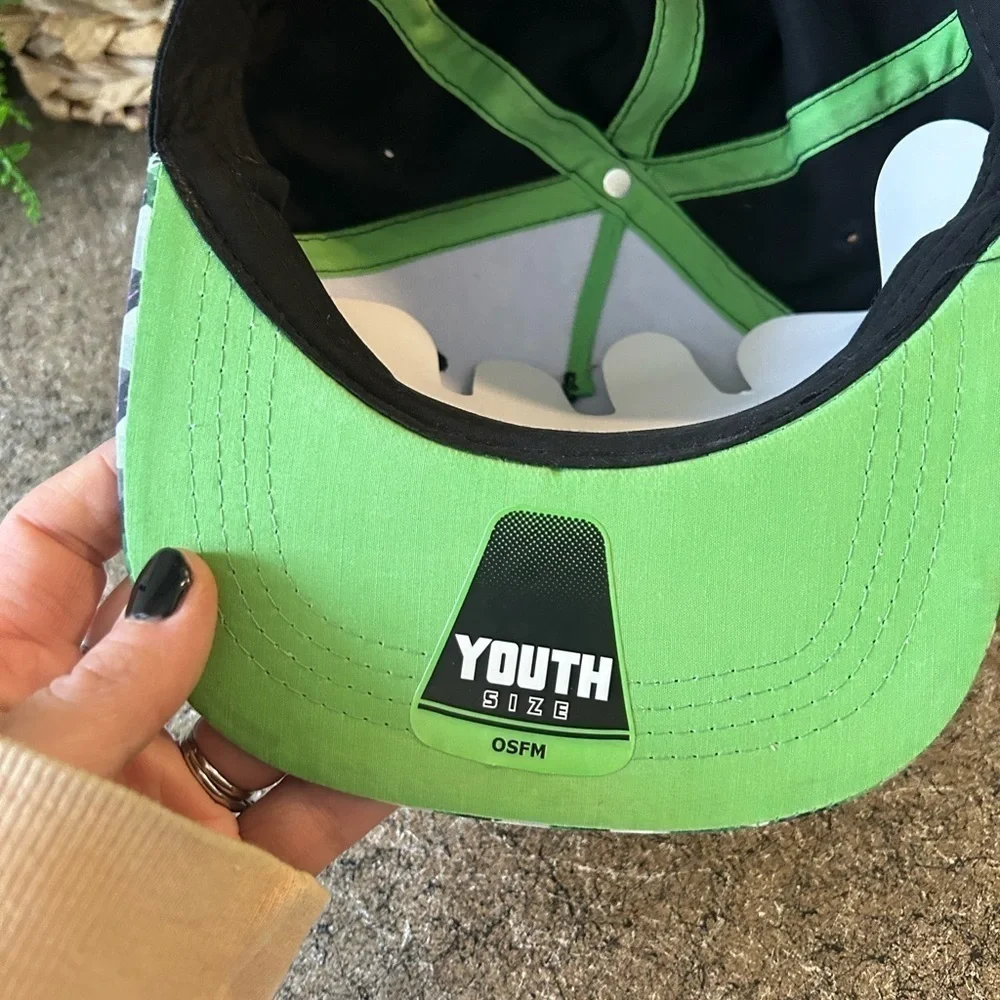New Minecraft Youth OSFM Black / Green Creeper Hat Cap, Adjustable